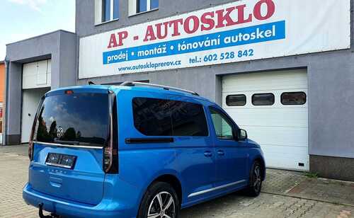 Tónování autoskel