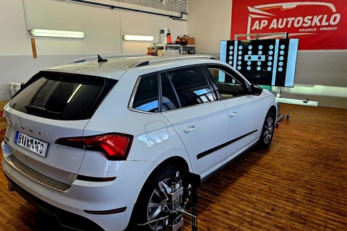 Kalibrace asistenčních systémů ADAS